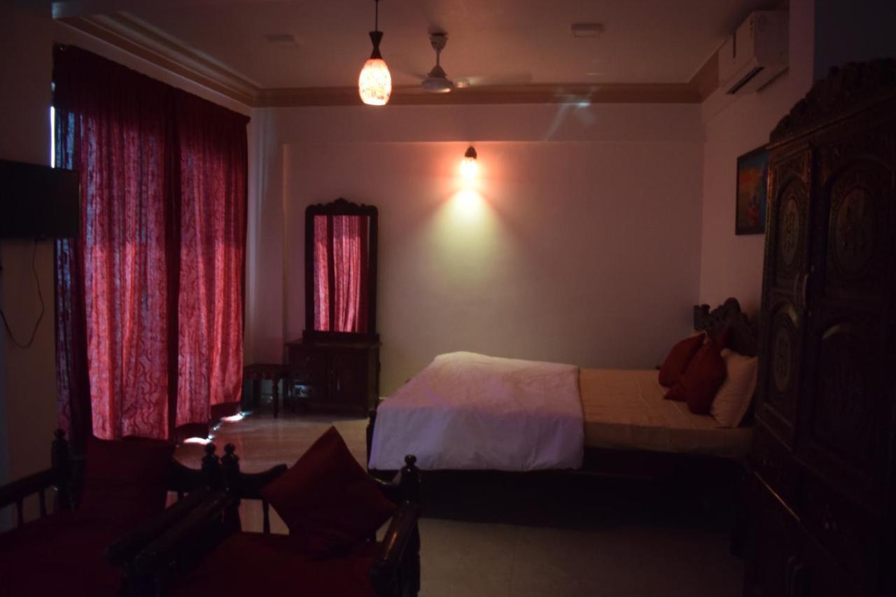 Hotel Murud Marina エクステリア 写真