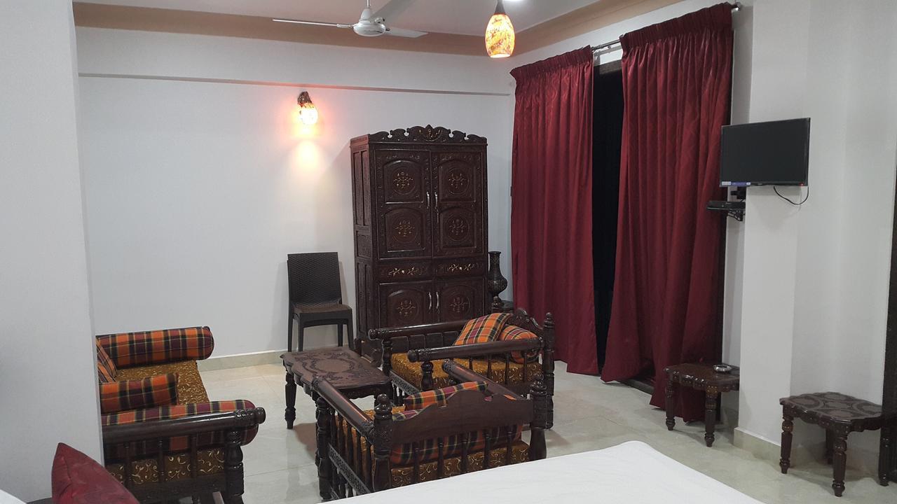 Hotel Murud Marina エクステリア 写真