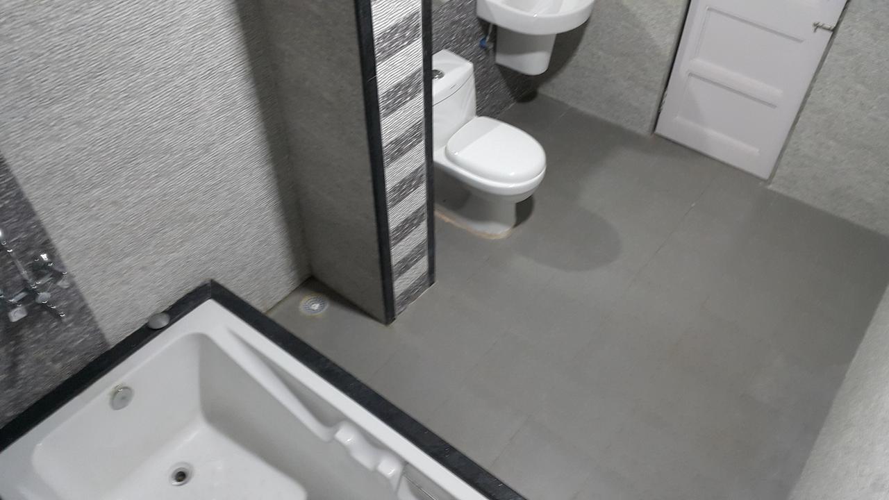Hotel Murud Marina エクステリア 写真