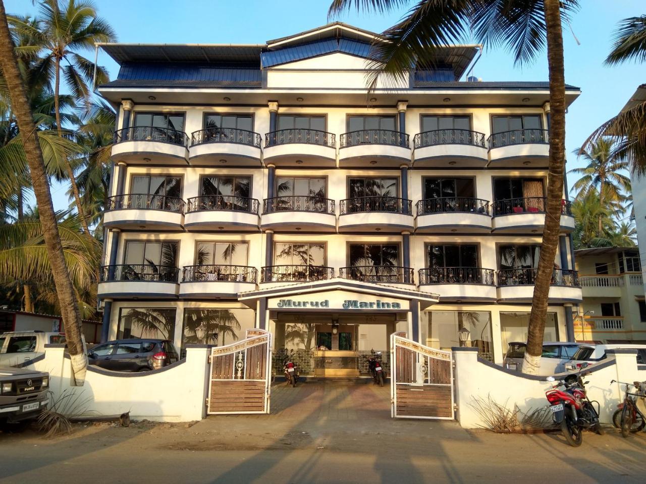 Hotel Murud Marina エクステリア 写真