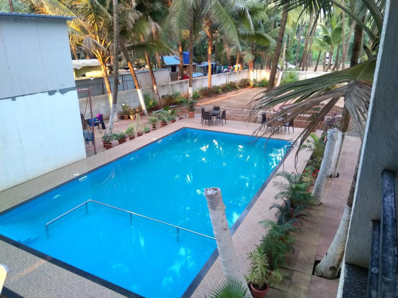 Hotel Murud Marina エクステリア 写真